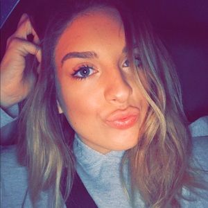 Meet your Posher, Hailey